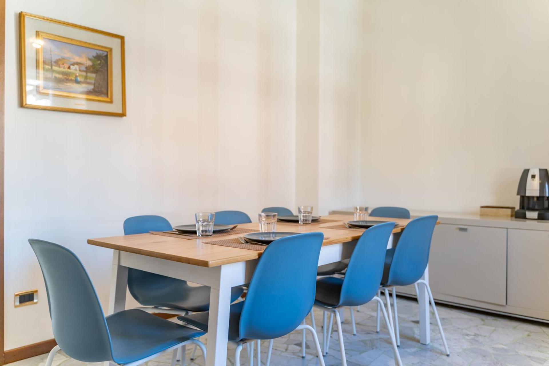 Spacious Apartment With Panoramic Views In Lecco Bagian luar foto